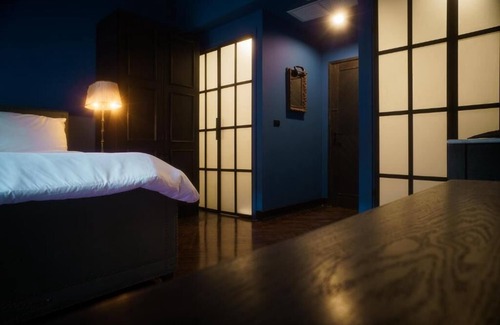 Wat Bowon Niwet Hotel | Baan Tuk Din Hotel