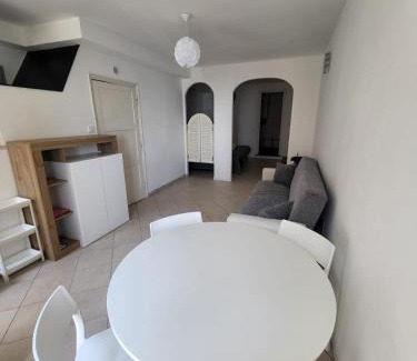 Riomaggiore House | Back in Tide , frontal sea view window, no AC, Pet friendly