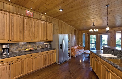 Waynesville House | BACK OPEN! Spacious single level 5-bedroom home ~ Surrounded with views