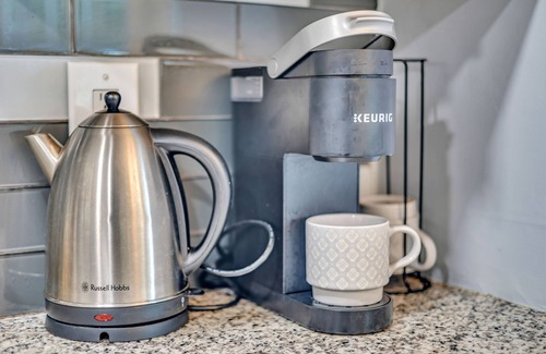 Marietta House | Backyard patio w/Grill + Parking