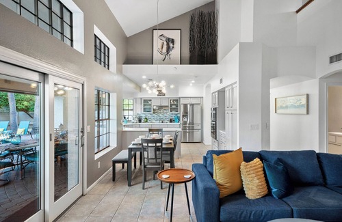 Buenavante House | Backyard Retreat + Pets Welcome & Near Golf and Spring Training! Desert Star