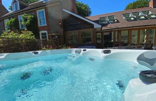 Bursledon House | Bailey Cottage