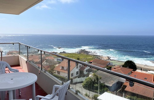 Baiona Apartment | Baiona apartment with spectacular views to the seafront.