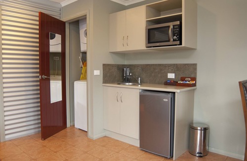 Lucknow Hotel | Bairnsdale Motel