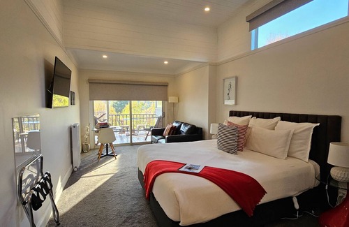 Daylesford Hotel | Balconies Lakeside