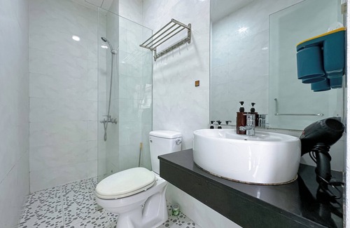 Phu My Hung Apartment | Balcony studio with chill rooftop in D7