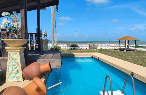 Kota Bharu House | Bali Beach House near Kota Bharu