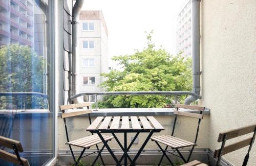 Bad Duerrenberg Apartment | Balkon, 4k TV, Kaffee, Netflix