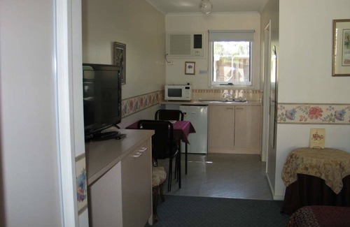 Balnarring Hotel | Balnarring Village Motor Inn