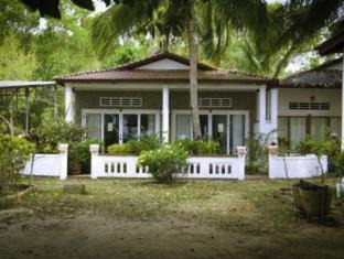Cua Can Village Resort | Bamboo Cottages