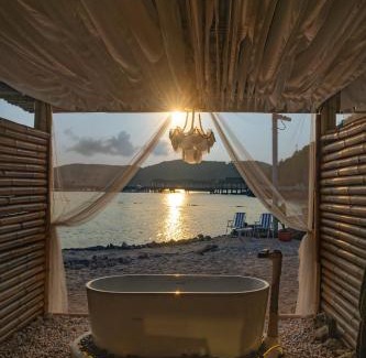 Haad Sang Wan Hotel | Bamboo