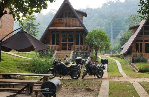 Pangmapha House | Ban Kaew Mo Ra Glamping & Restaurant