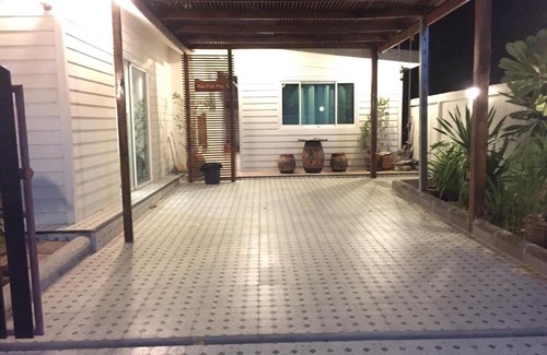 Hat Chao Samran House | Ban Pak Pon