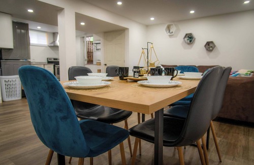 Hastings Highlands House | Bancroft Vibes Suite | Sleeps 6 | Cozy Retreat