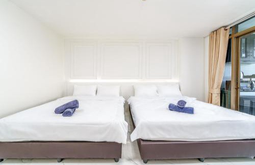 Ban Bang Saen Apartment | Bang Saen Royal Beach by Sea view Bang Saen