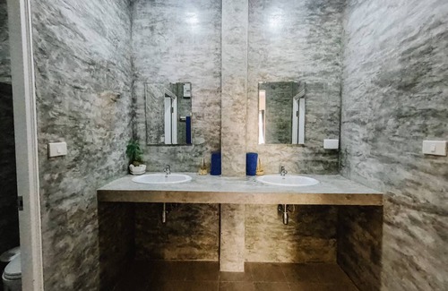 Khanom Hotel | Bansabai pool villa guesthouse