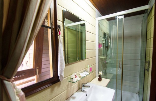 Mae Hong Son Hotel | Banviewnam Camping & Resort