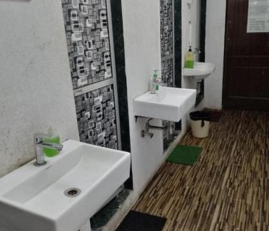 Santacruz West Hostel | Bapuji Dormitory Hostel Mumbai