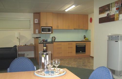 Devonport Hotel | Barclay Motor Inn