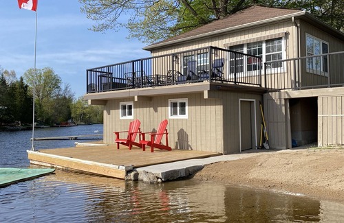 Bobcaygeon Cottage | Barefoot Beach on Pigeon Lake