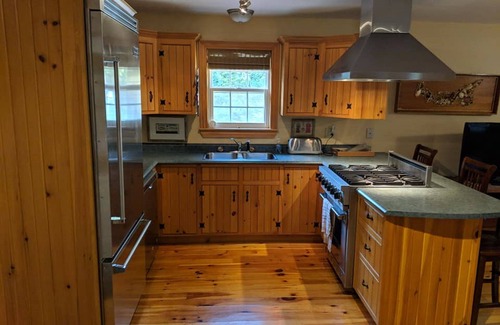 Bayview Cottage | Barefoot Bungalow – Beautiful Cottage in Cavendish with Pool and Hot Tub