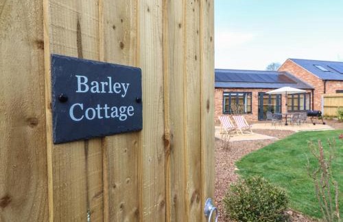 Little Stukeley House | Barley Cottage
