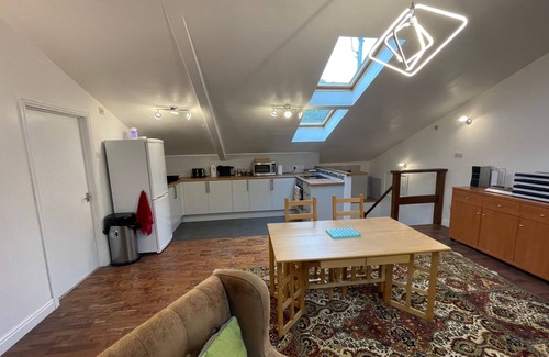 Clayton House | Barn apartment 1 Bedroom + 2 Futon in Lounge