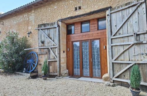 Saint-Privat-en-Perigord Apartment | Barn Gite at La Vieille Grange, with pool in the Dordogne 3 Star