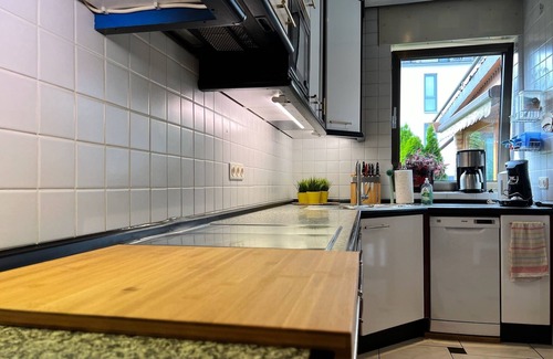 Rhein-Erft-Kreis District House | Barrier-free vacation home with garden near Cologne