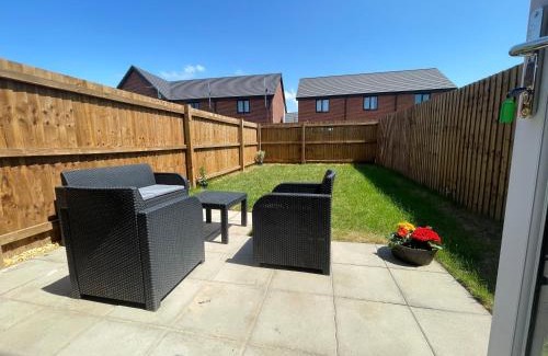 Barry Apartment | Barry Waterfront Stays - ENTIRE 3 BED PROPERTY