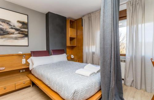 Villamanan Apartment | BaruHaus triplex piscina y parking