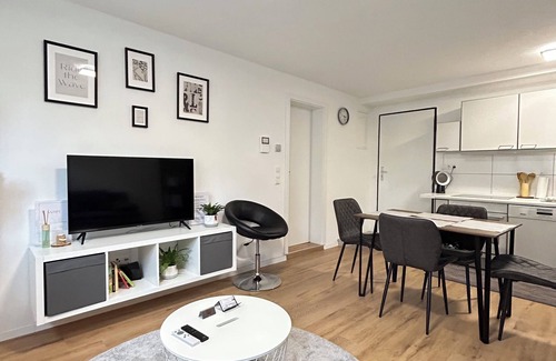 Remseck am Neckar Apartment | Basement apartment | Modern | Netflix | Parking space