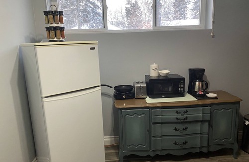 St. Albert House | Basement suite in a quiet, safe neighborhood! Discount on longer stays!