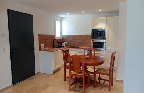 Saint-Jean House | Basil.