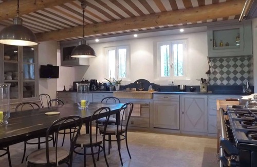 Lagnes Villa | Bastide de charme, private pool in heart of Luberon