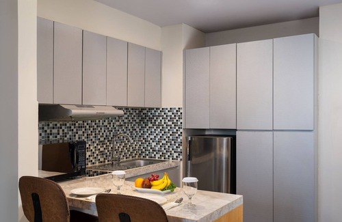 Karawang Hotel | BATIQA Hotel & Apartments Karawang