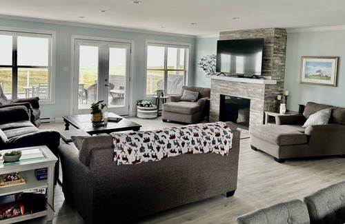 Economy House | Bay of Fundy beach paradise!