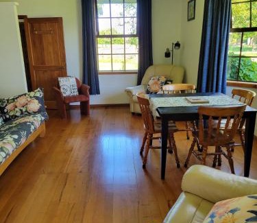 Pakaraka Bed & Breakfast | Bay of Islands Crossroads Homestay B&B