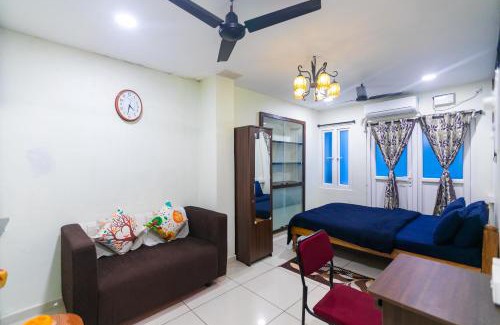 Heritage Town House | Bay Stays 2BHK Near Rock Beach