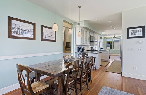 Mission Beach House | Bay View Beach House - Beach bliss awaits - Perfect for groups or families.