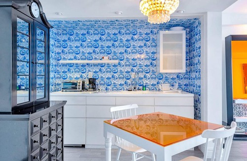 West Avenue Condo | Bay View, Sunset Pool, 24H Gym Spa Free WiFi II
