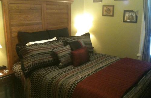 Steubenville Bed & Breakfast | Bayberry House Bed and Breakfast