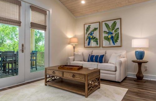 Indian Bay Apartment | Bayfront Gem Near Fishing in Dauphin Island