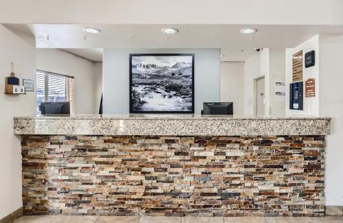 Loveland Hotel | Baymont by Wyndham Loveland - Fort Collins Area