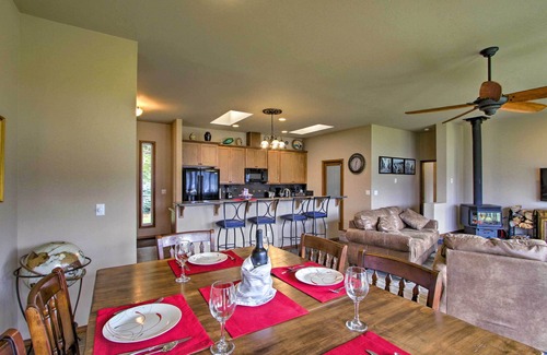 Quilcene House | Bayside Home - 6 Miles to Olympic National Forest!