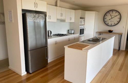 Para Wurlie House | Bayview Bliss