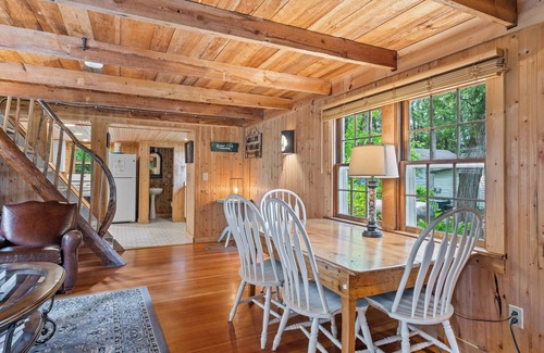 Park's Edge Cottages House | Bayview Cottage Ephraim
