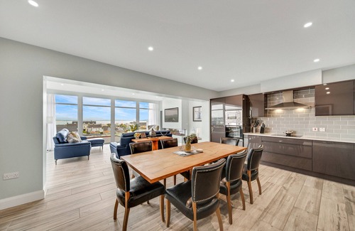 Downings Apartment | Bayview Downings - Luxury 4 Bedroom Penthouse