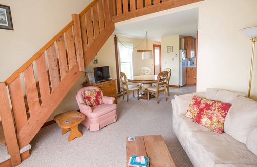 Mahone Bay Bed & Breakfast | Bayview Pines Country Inn