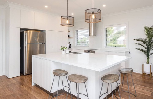 Inverloch House | Bayview Resort, Pool and Spa